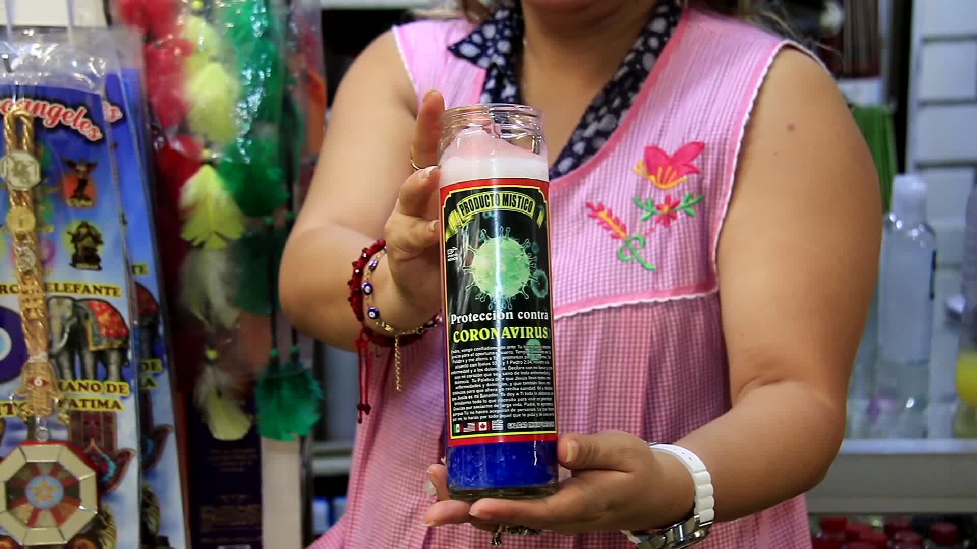 Cambio Tomar conciencia Espinas Veladora contra el coronavirus, el producto "milagro" que se vende en  México - CNN Video
