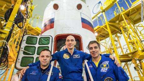 NASA astronaut, Russian cosmonauts launch to the space station ...