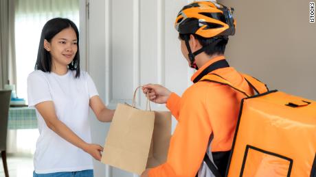 Make sure you&#39;re using the best credit card when ordering food for delivery.