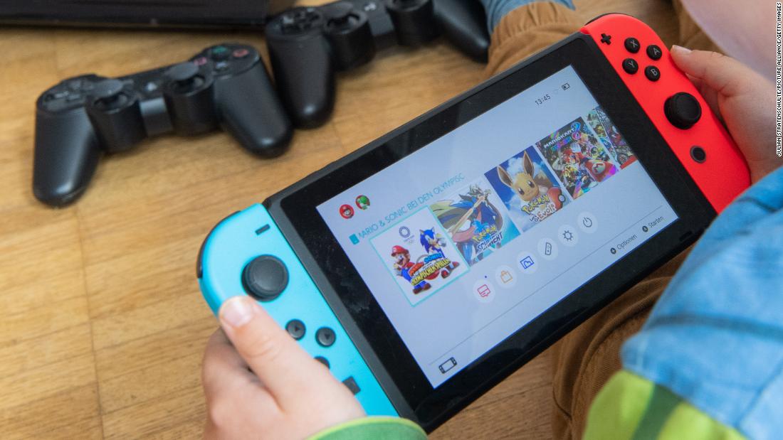 Nintendo pauses Nintendo Switch shipments to Japan amid global shortage thumbnail