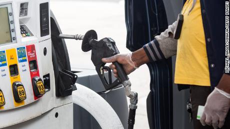 What does it mean when oil prices go negative? No, it doesn&#39;t mean the gas station will pay you to fill up