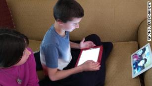 Coronavirus forces parents to change screen time plans 