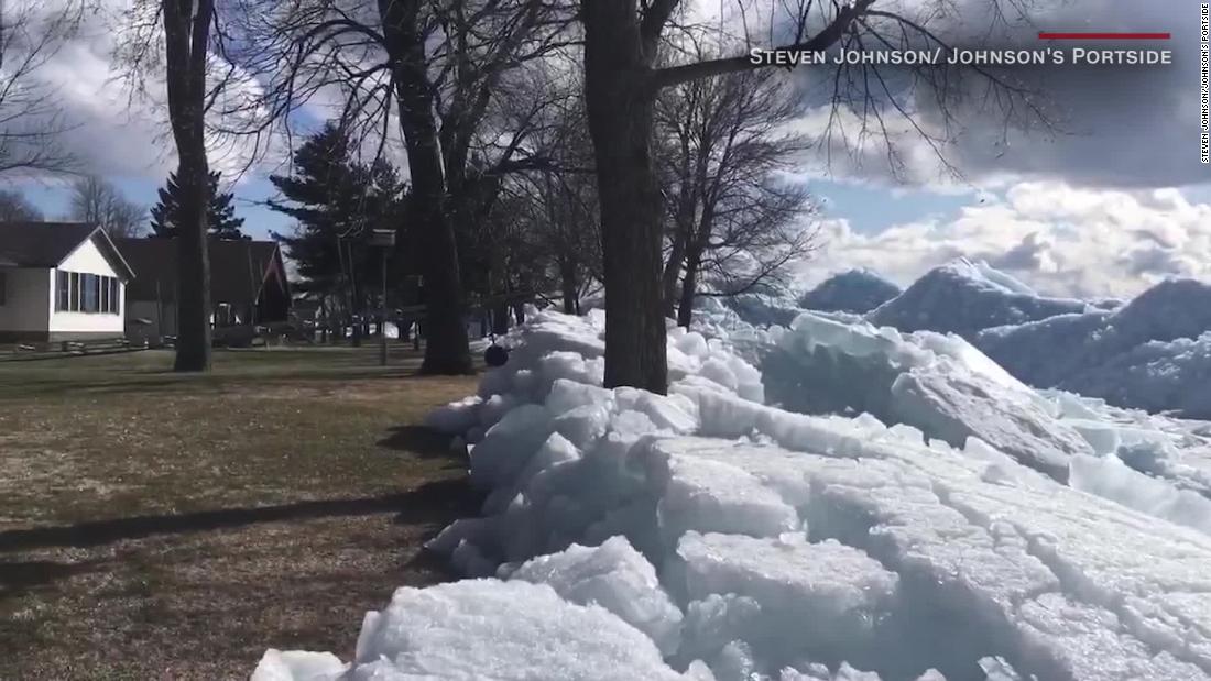Massive Ice Shoves Crash Into Lakeside Homes Cnn Video 2982