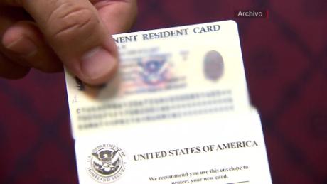 decreto green cards extranjeros trabajo residencia estados unidos trump pkg isabel morales dusa_00012508