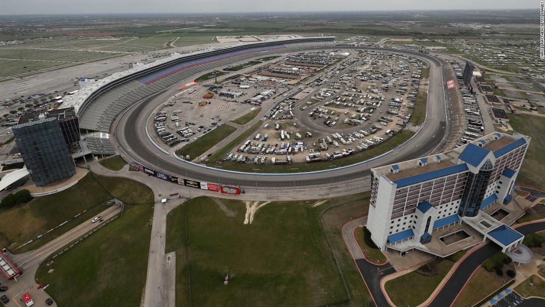 texas-motor-speedway-is-hosting-high-school-graduations-for-the-class-of-2020-cnn