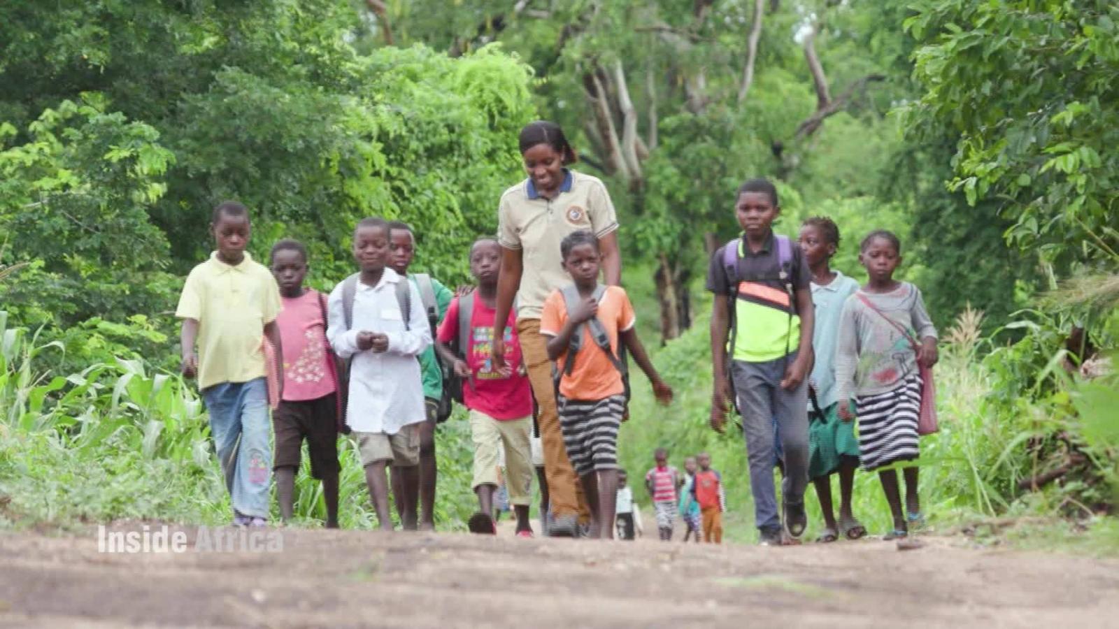 Inside Africa - Gorongosa's Girl Power - CNN Video