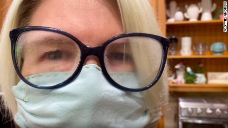 How to stop your glasses from fogging up when you wear a mask