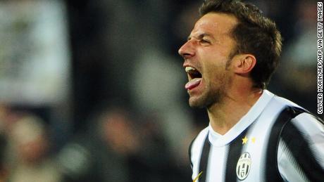 Italian soccer league should &#39;finish properly,&#39; says Alessandro Del Piero