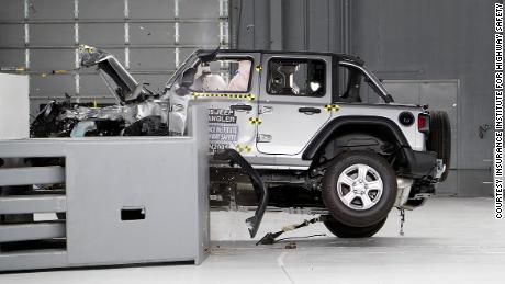 Jeep Wrangler tips over in crash test - CNN