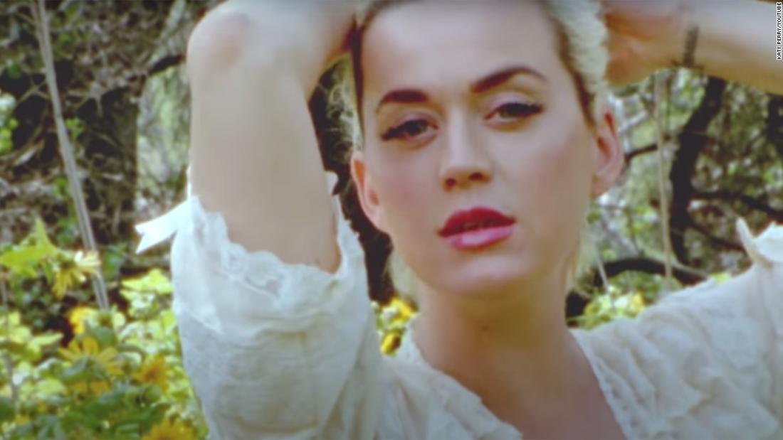 Katy Perry Porn For Real - Katy Perry reveals her nude baby bump in new 'Daisies' video - CNN