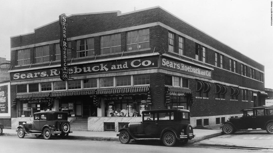 A Sears, Roebuck and Co. store in El Paso, Texas, circa 1940. Sears&#39; stores helped reshape America, drawing shoppers away from the traditional Main Street merchants.