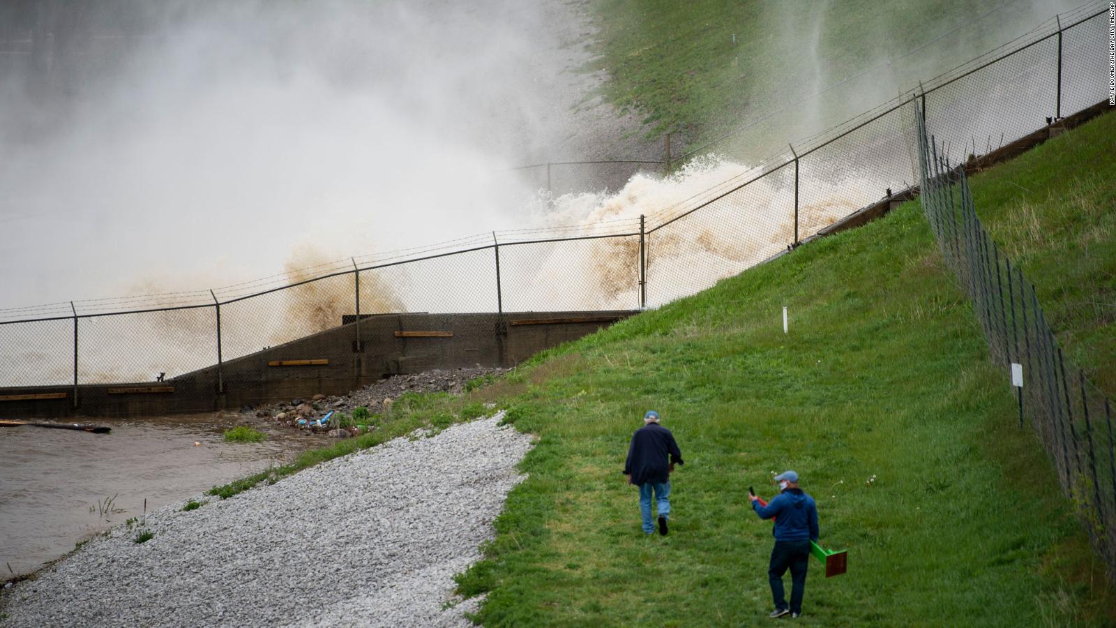 Stark images show how Michigan dam failure drained lake CNN