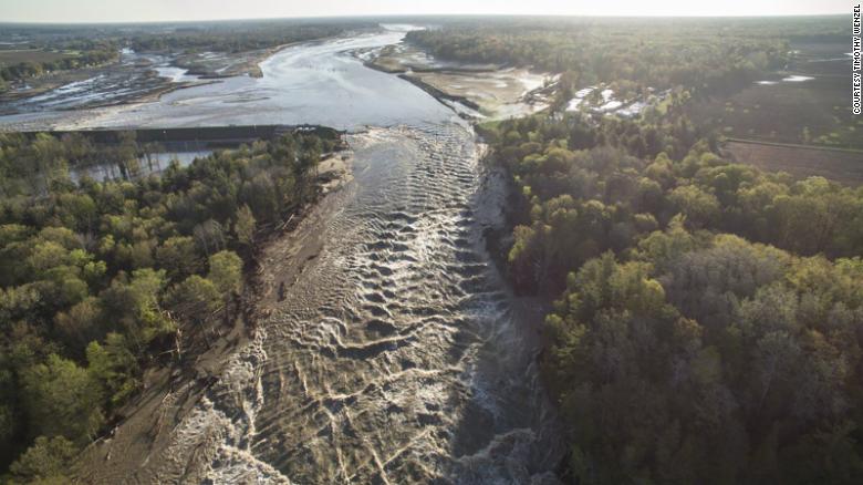 Double disasters 200520172059-05-michigan-dam-breach-exlarge-169