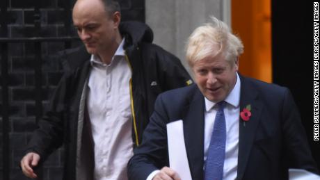 El consejero de Boris Johnson, Dominic Cummings, pudo haber violado las reglas de bloqueo, dice la policía