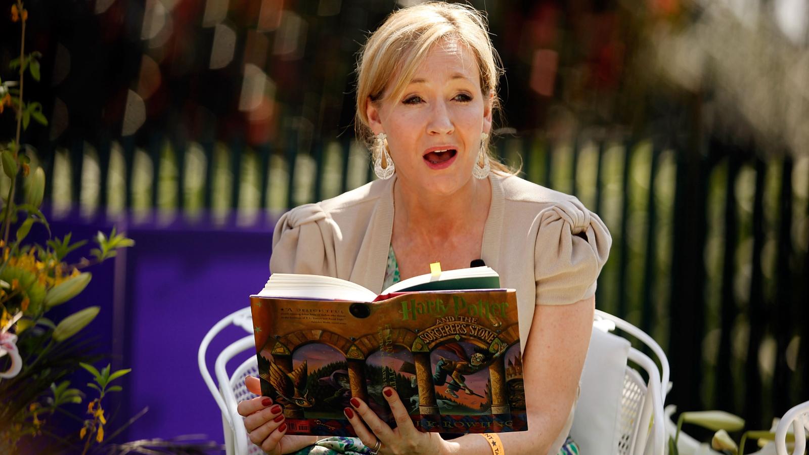 Jk Rowling La Escritora De Harry Potter Publica Un Nuevo Libro Cnn Video 2607