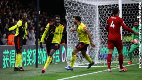 Watford l-a uimit pe Liverpool să îi provoace pe roșii & # 39; prima înfrângere din sezonul Premier League.