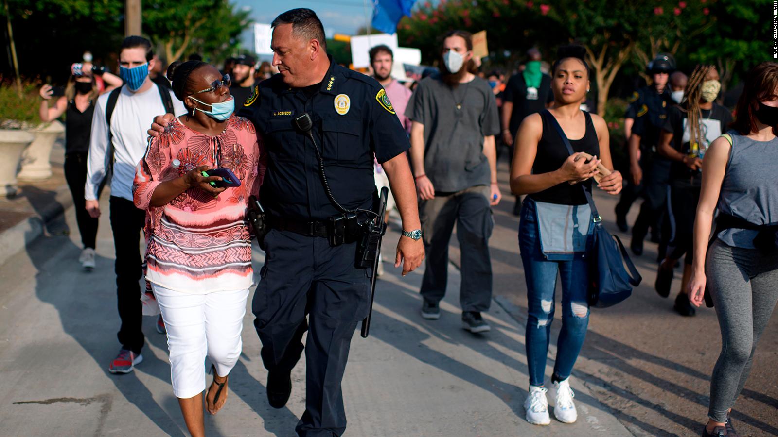 Officers joined protesters this weekend at George Floyd demonstrations ...