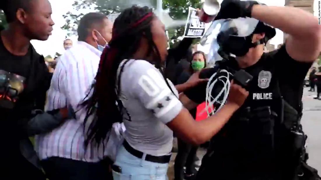 Video Shows Kansas City Police Pepper Spraying A Protester All He Seemed To Be Doing Was 