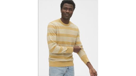 gap mainstay crewneck sweater