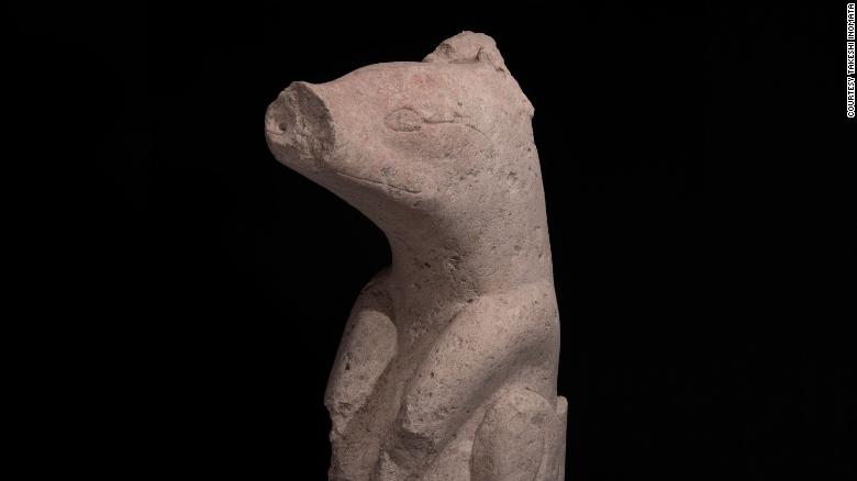 A stone sculpture found at Aguada Fenix dating back to 1000-700 BC.