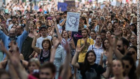 People in Madrid protest against a court&#39;s decision to release the &quot;wolf pack&quot; gang on bail on June 22, 2018.