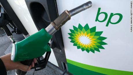 BP to cut 10,000 jobs because of oil price crash