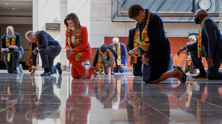 Congressional Democrats Criticized For Wearing Kente Cloth At Event