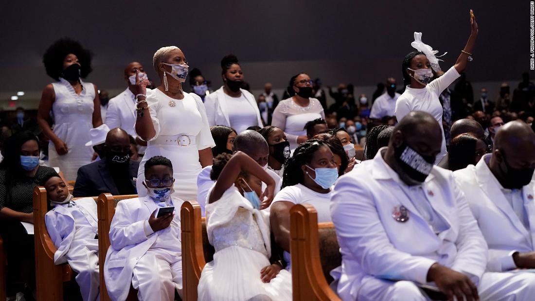 Floyd&#39;s family is wearing white at the funeral.