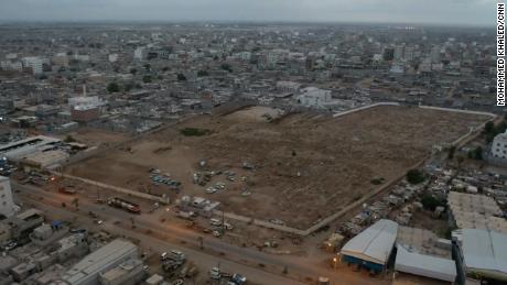 Aden has seen its cemeteries rapidly expand as Yemen&#39;s Covid-19 death toll surged.