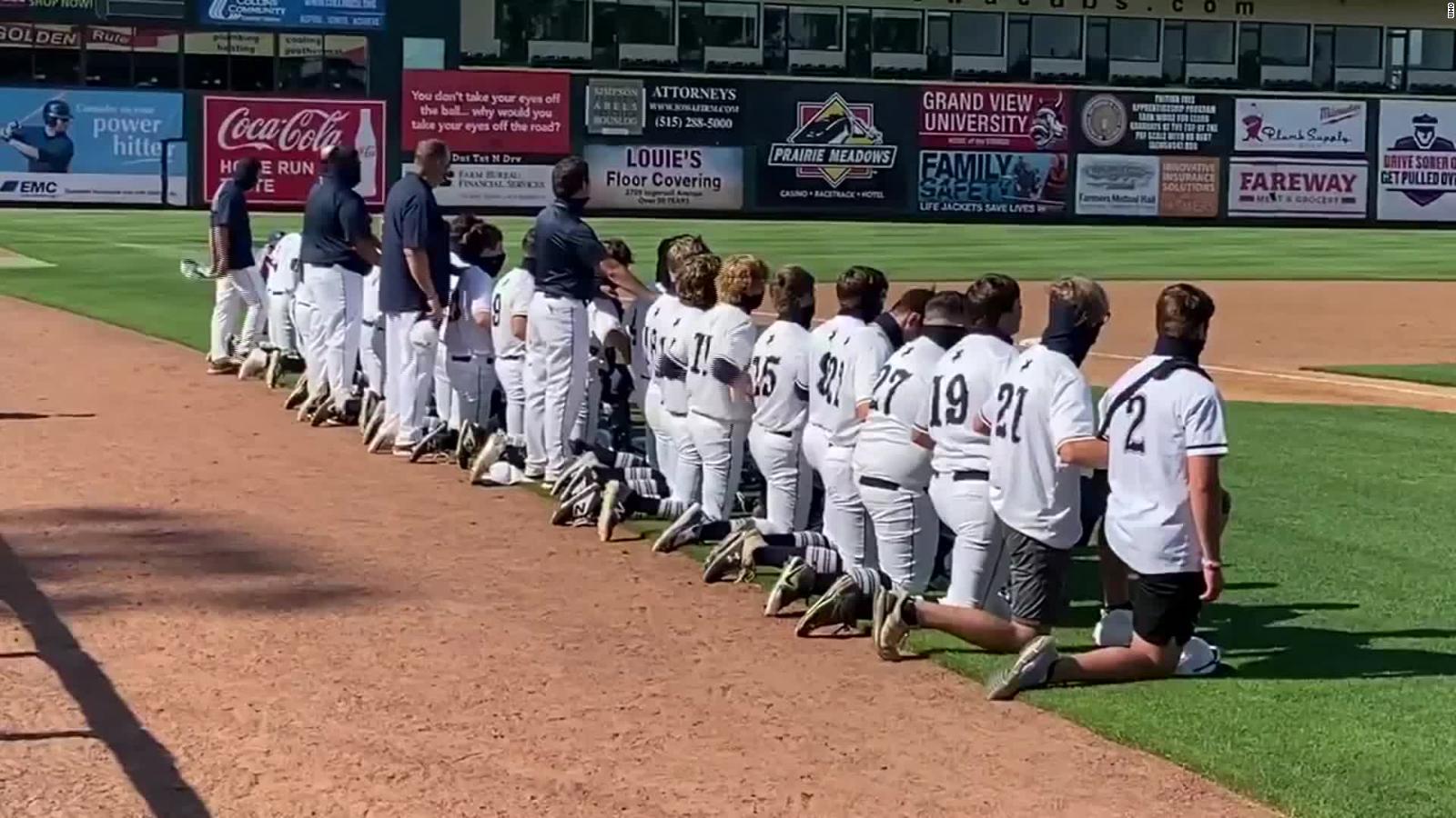 An entire high school baseball team knelt during the National Anthem to
