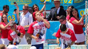 Nathan S Hot Dog Eating Contest Joey Chestnut And Miki Sudo Win 2020 Competition Cnn