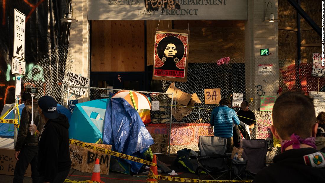 Seattle Police disperse protesters in occupied area after emergency order