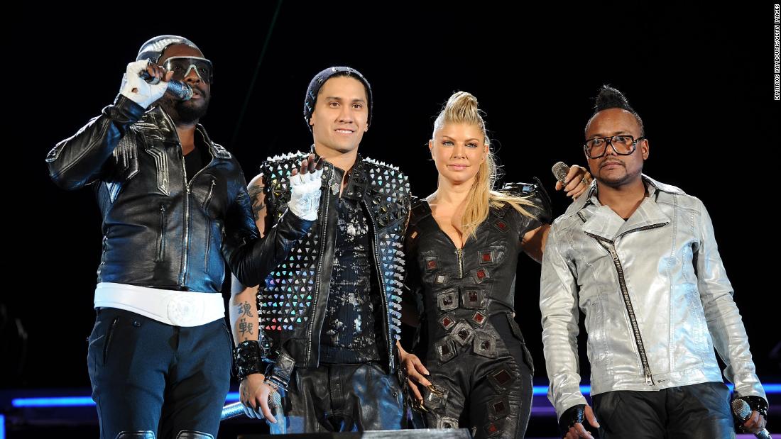 Black Eyed Peas Explain Fergie S Absence Cnn