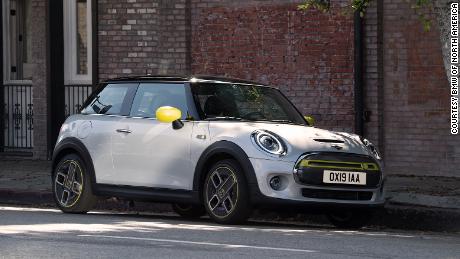 The New Electric Mini Cooper Is A Blast Too Bad It S So