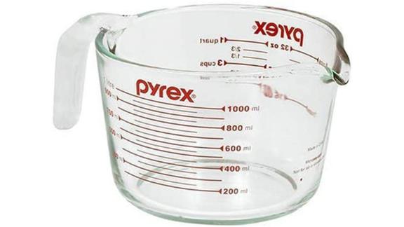 Pyrex Prepware 1-Quart Measuring Cup, Clear with Red Measurements