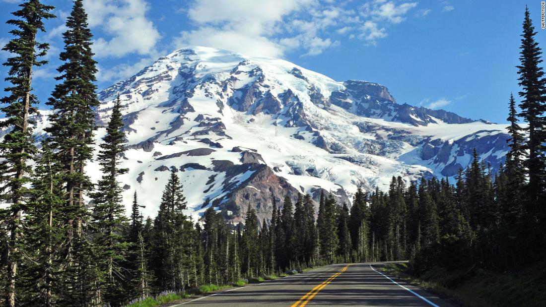 Mount Rainier: The body of one of three missing men has been found - CNN