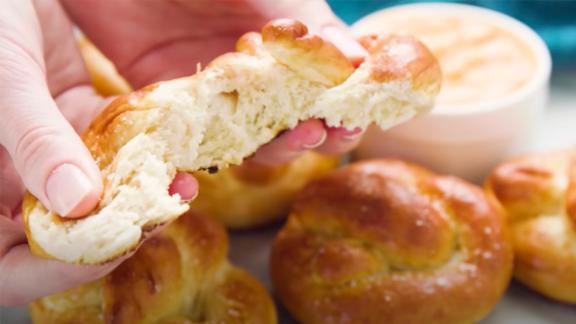 The Best Homemade Soft Pretzels