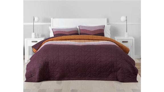 maroon ugg comforter