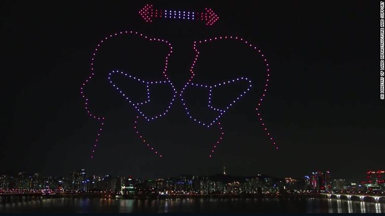 300 Drones Flew Above Seoul To Thank Frontline Workers And Encourage
