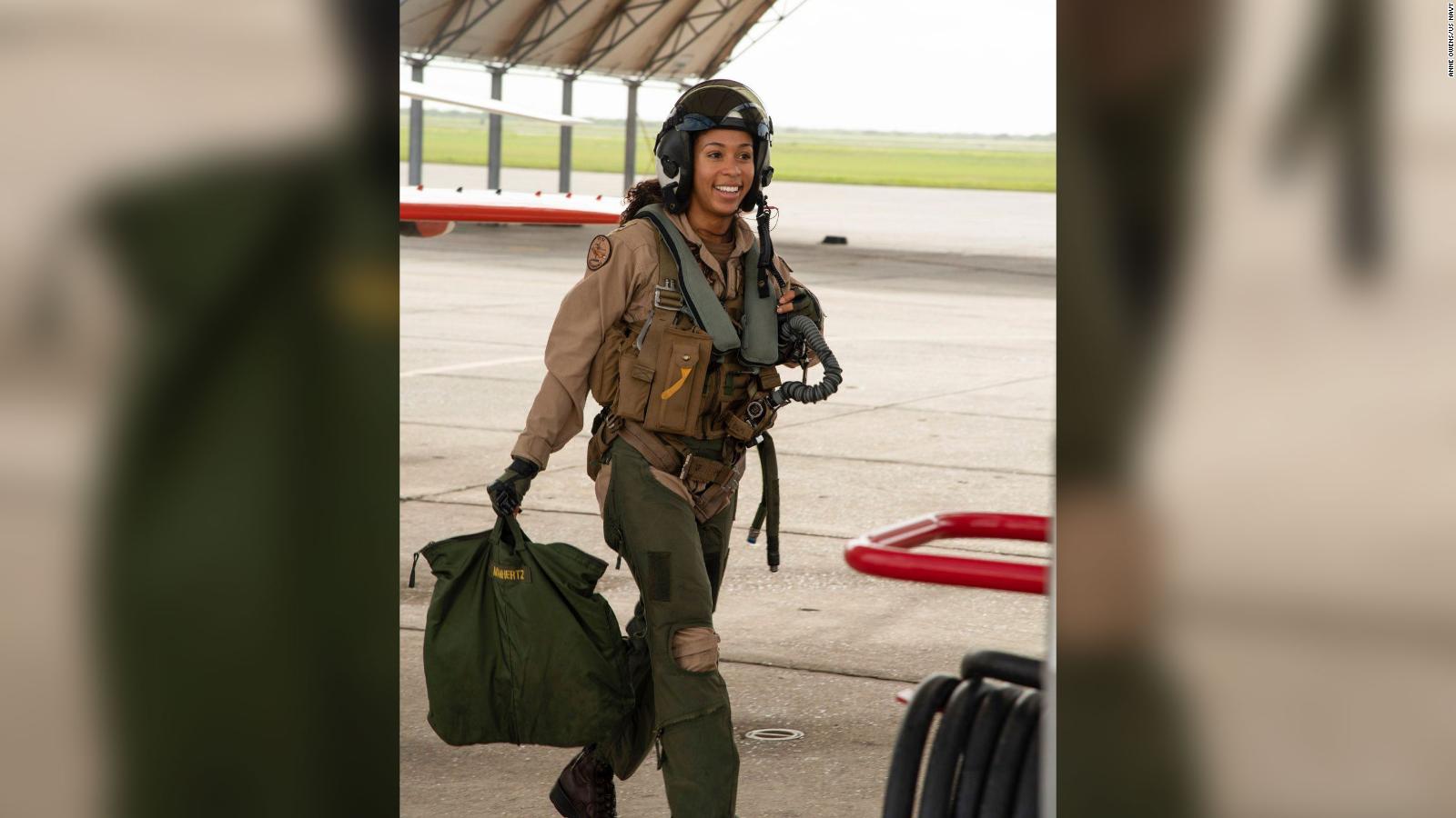 Madeline Swegle Has Become The Us Navys First Black Female Tactical Aircraft Pilot Cnn 8556