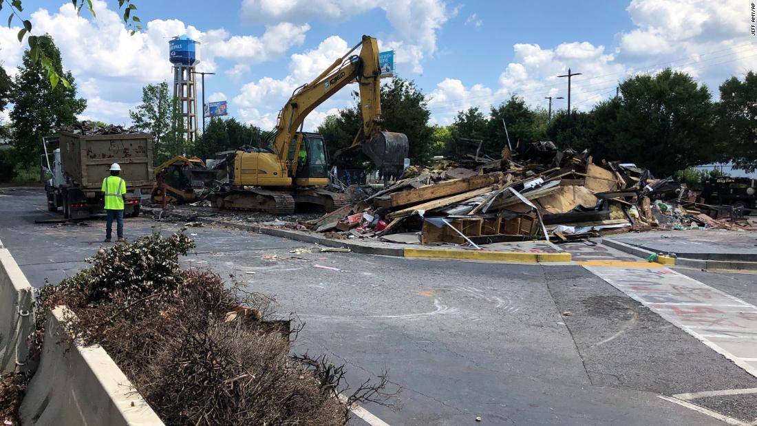 Wendys Demolished At Site Of Rayshard Brooks Shooting In Atlanta Cnn 