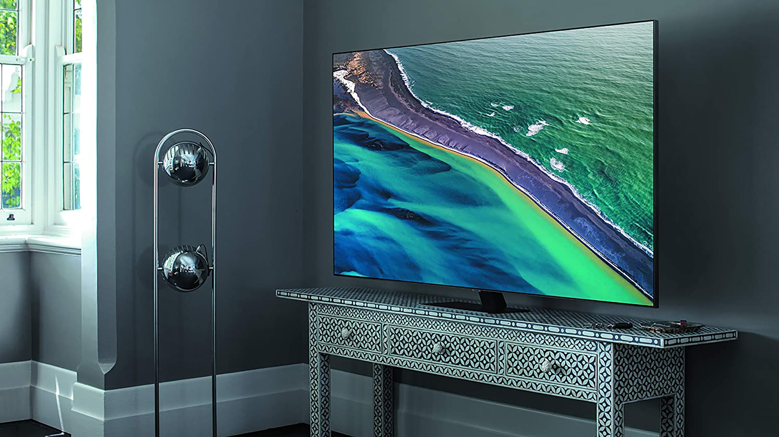 Лучшие телевизоры в мире. Samsung QLED q80t. Samsung q80t 65. Samsung QLED 80.