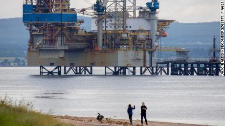 Chevron va cumpăra Noble Energy pentru 5 miliarde de dolari - cea mai mare afacere de petrol de la pandemie