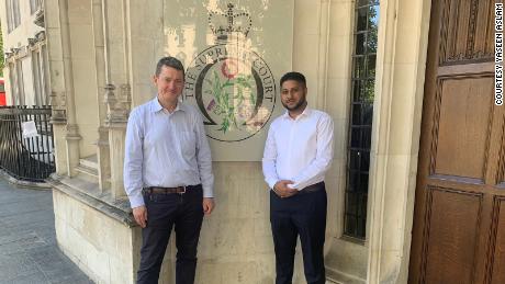 Yaseen Aslam, right, and his co-plaintiff James Farrar outside the UK Supreme Court. 