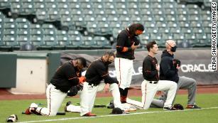 Many SF Giants continue kneeling for anthem, wear 'BLM' shirts