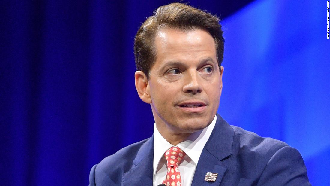Anthony Scaramucci testifies that he helped get bank executive who loaned millions to Manafort an interview for Trump administration job