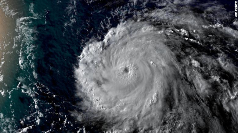 200723082020-weather-hurricane-douglas-20200723-exlarge-169.jpg