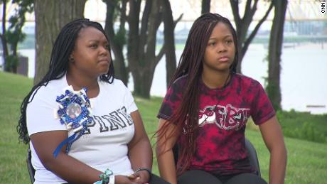 Taylor&#39;s aunt, Bianca Austin, and Taylor&#39;s sister, Ju&#39;Niyah Palmer, say they want the police officers involved in her death to be charged with murder.  