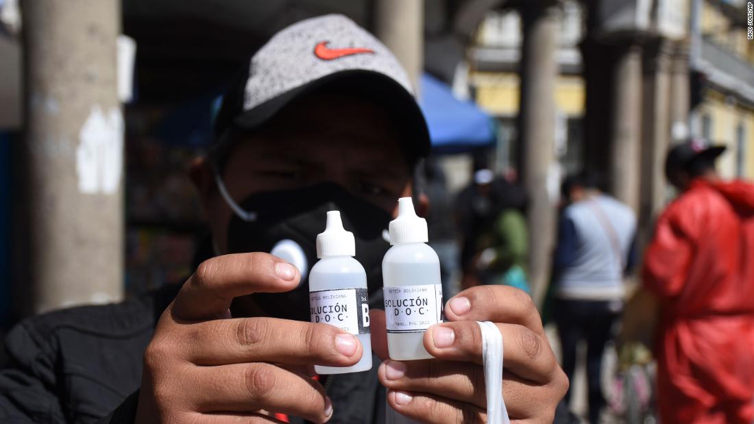 Dióxido de cloro, el tratamiento sin validación científica que utilizan  algunos bolivianos para tratar el covid-19 - CNN Video