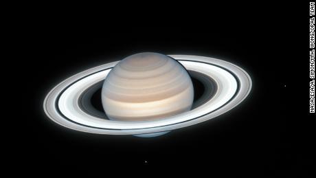 The photo shows Saturn&#39;s northern hemisphere tipped toward both us and the Sun.